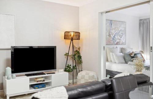 Perth Central Business District Apartment | Urban Oasis Apartment