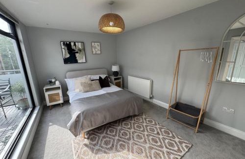 Wokingham Apartment | Urban Oasis