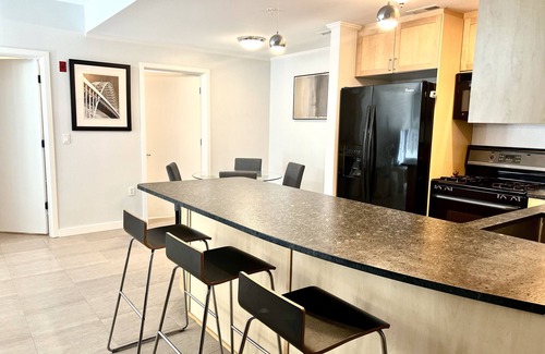 Pearl District Condo | Urban Oasis in the Heart of the Pearl District! Walk Score of 98