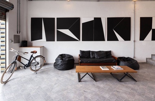 Zona Leste House | Urban Oasis / Photo and Event Studio AR-756