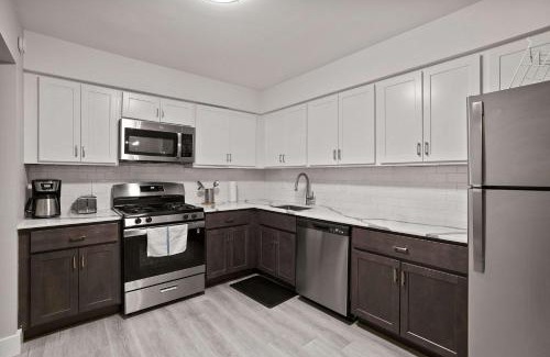 Rochester Apartment | Urban Oasis Sleek Cozy & Well-Located