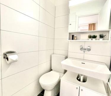 Sihlfeld Apartment | Urban Oasis with Queen Bed and View BE-18