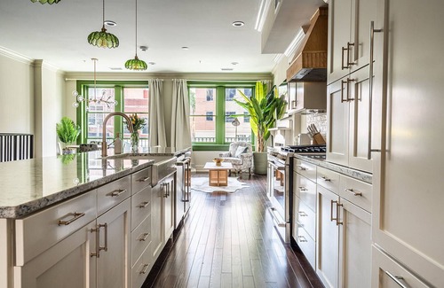 Arsenal Hill Apartment | Urban Oasis with Sunroom- Downtown Columbia