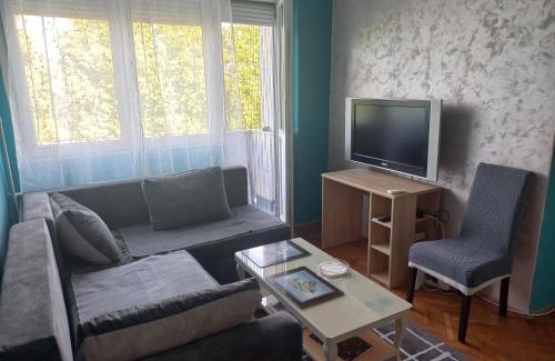 Zvezdara Apartment | Urban Panorama
