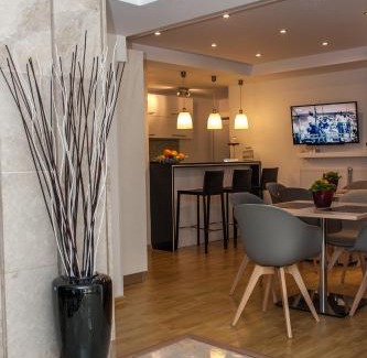 Marousi Apartment | Urban Residence
