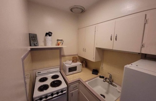 Crescent Lake Apartment | Urban Retreat at Crescent Lk