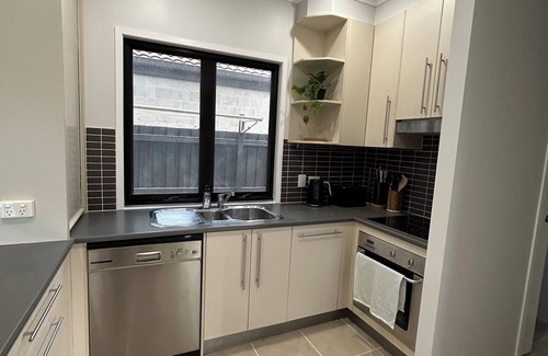 Chermside House | Urban Retreat -Modern Family Escape with Games Room!