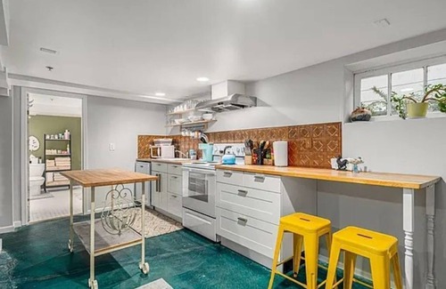 Alberta Arts District Apartment | Urban Rustic 1-Bedroom Studio in the Alberta Community