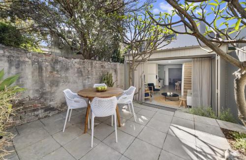 Glebe Apartment | Urban Serenity