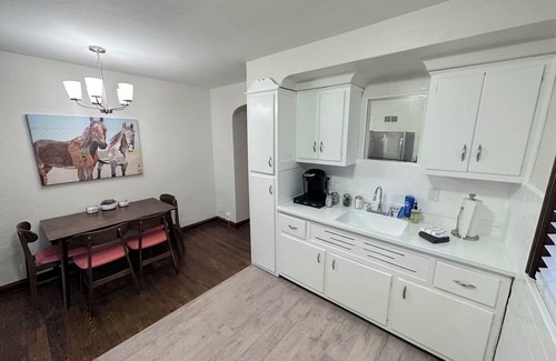 St. Louis Apartment | Urban South City Retreat by StayLage