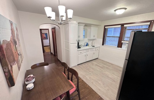 St. Louis Apartment | Urban South City Retreat by StayLage