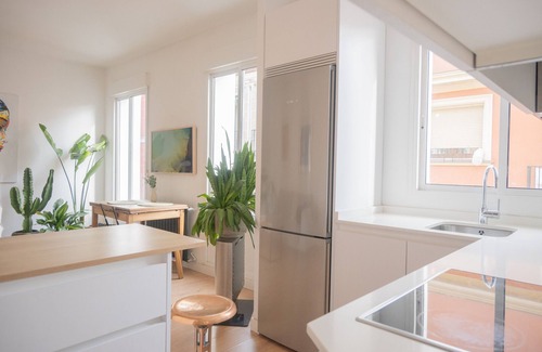 Embajadores Apartment | Urban Spring