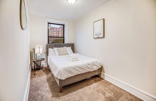 Hoboken Apartment | Urban Style 2BR in Hoboken