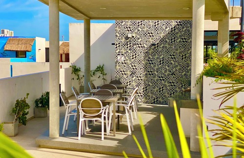 Gonzalo Guerrero Apartment | Urban Towers by Andiani Travel