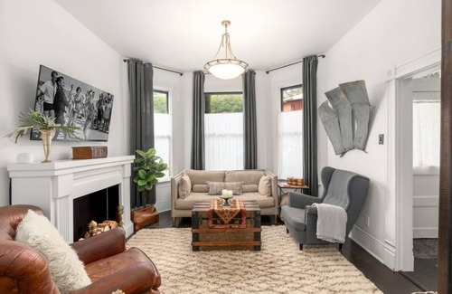Corbett - Terwilliger - Lair Hill House | Urban Victoria Nat. Historic Registry 4-bed home!