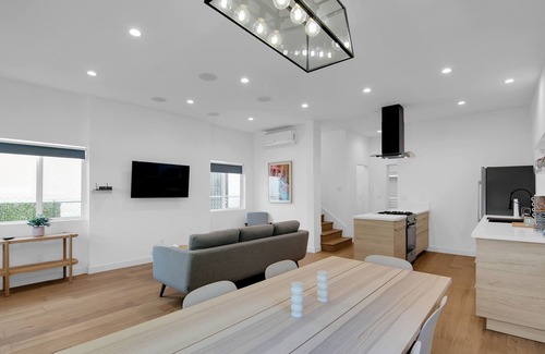 Mid City Villa | Urban Villa in Culver City