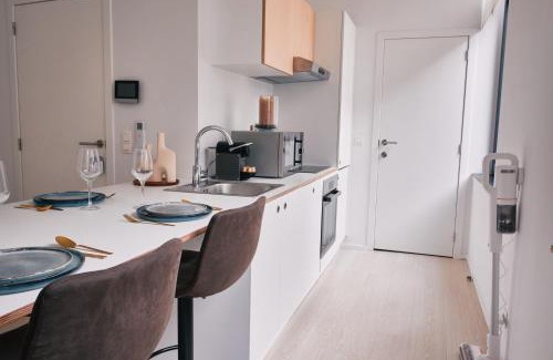 Saint-Laurent Apartment | Urbanchic Appart lumineux hyper centre