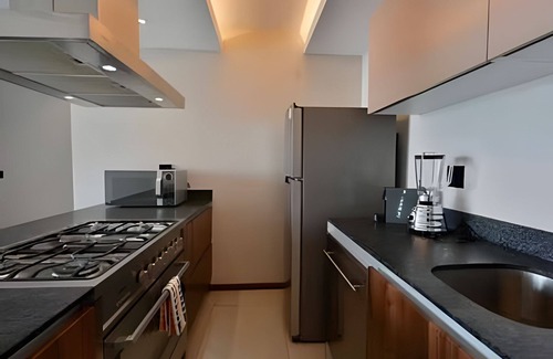Zapopan Condo | Urbania PHB Torre 100 by Del Mar