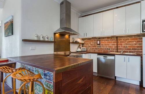 Mount Claremont Apartment | UrbanStyle Claremont Apartment