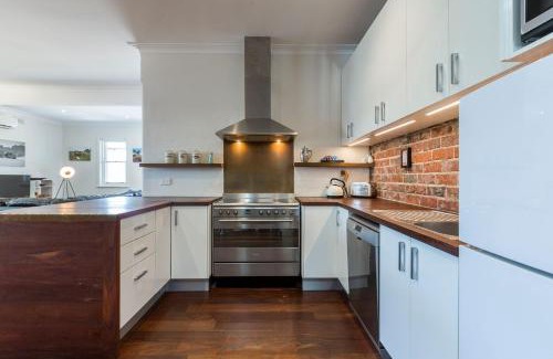 Mount Claremont Apartment | UrbanStyle Claremont Apartment