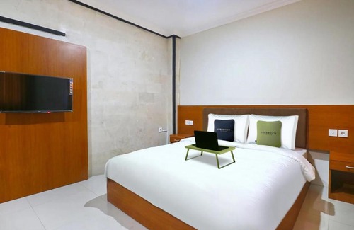Denpasar House | Urbanview Hotel Gita Inn Bali