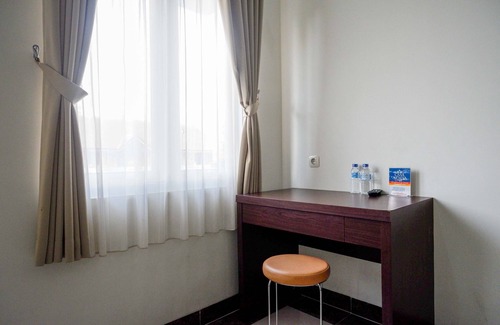 Sinduadi Hotel | Urbanview Hotel Syariah Casa Azmya Yogyakarta