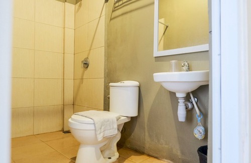 Jambi Hotel | Urbanview Hotel Ta Ke Jelutung Jambi