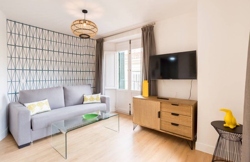 La Merced Apartment | Urbe10 Plaza de la Merced 2BED ( 3J)