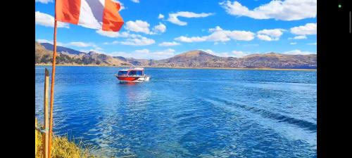 Puno Cabin | Uros Maya Lodge