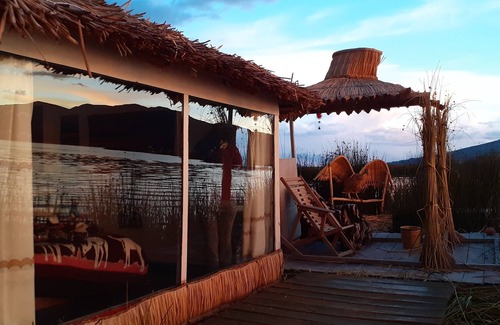 Puno Cabin | Uros Munay Wasi lodge