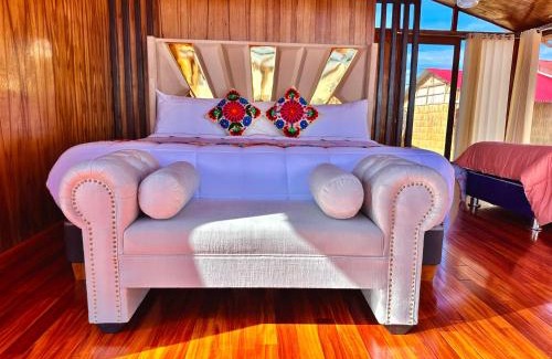 Puno Cabin | Uros Qhantany Lodge