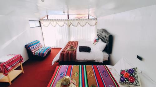 Puno Cabin | Uros Utasa Lodge