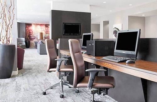 Downtown Newark Hotel | 3-Star Hotel ∙ Courtyard by Marriott Newark Downtown
