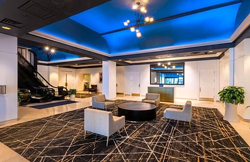 Central Business District Hotel | DoubleTree by Hilton Newark Penn Station