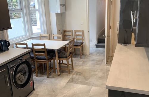 Oval Apartment | us Embassy and Nine Elms