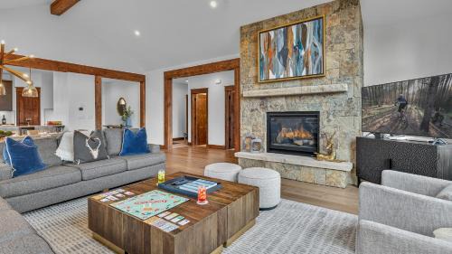 Baldy Mountain House | Cherrybrook Chalet