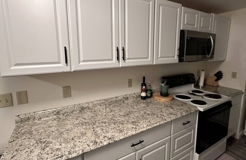 Waterbury Apartment | Centrally Located Waterbury Apartment