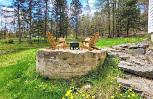 Waterbury House | Clean, perfect home a mile from historic Waterbury