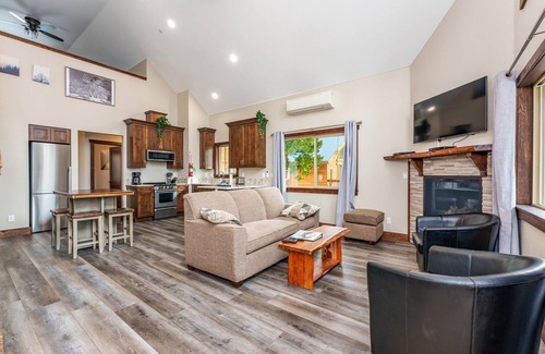 Yosemite National Park Cabin | Devonshire - Aragon