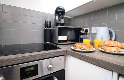 Newport Apartment | Usk Way by Tŷ SA in Newport