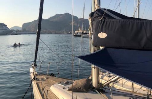 Centro Storico Boat Rental | Uso esclusivo di Barca a vela in centro a Palermo