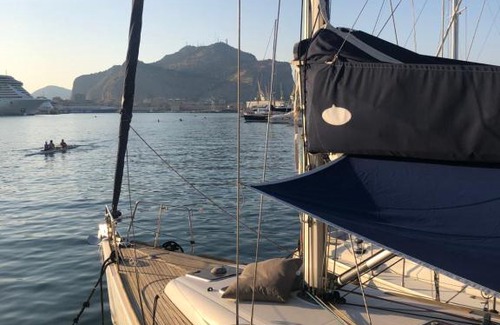 Centro Storico Boat Rental | Uso esclusivo di Barca a vela in centro a Palermo
