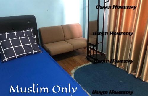 Si Rusa Apartment | Usrati Homestay by Amirul