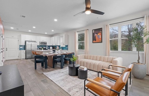 North University House | UT Home w/Games! | Great for UT Games and DTX!