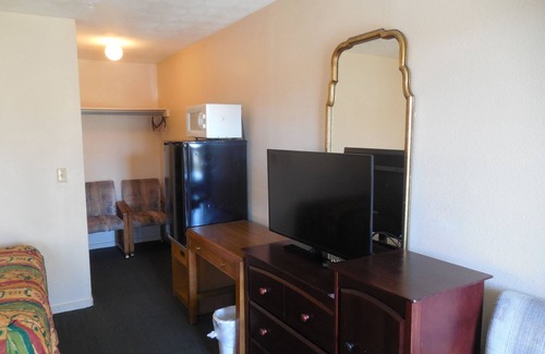 Fountain Hotel | Ute Motel
