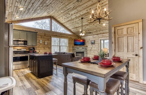 Sevierville Cabin | Uwohali - New 3 Bedroom 2 1/2 Bath - New Construction! 3 Cabin by Redawning