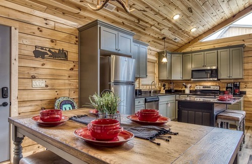 Sevierville Cabin | Uwohali - New 3 Bedroom 2 1/2 Bath - New Construction! 3 Cabin by Redawning