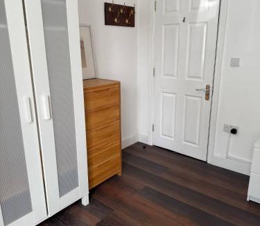 Brunel House | Uxbridge Brunel Uni En-suite Room 2