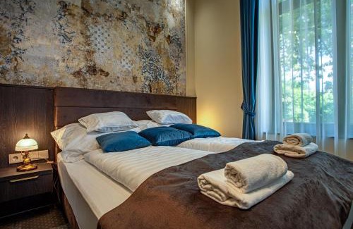 Balatonalmadi House | Vöröskő Villa- ALELNÖKI szauna és jakuzzi használattal