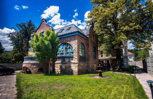 Balatonalmadi House | Vöröskő Villa- ALELNÖKI szauna és jakuzzi használattal